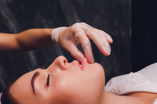 Facial Sculpting Buccal Massage